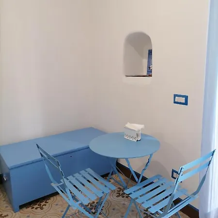 La Casa Dell'architetto Con Terrazza Panoramica In Centro Storico E A Due Passi Dal Porto